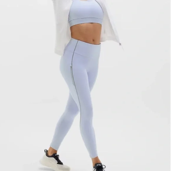 NIB Athleta Rainier Tight Fleeced Leggings Workout Run Winter Fitness Yoga Gym - Picture 3 of 3